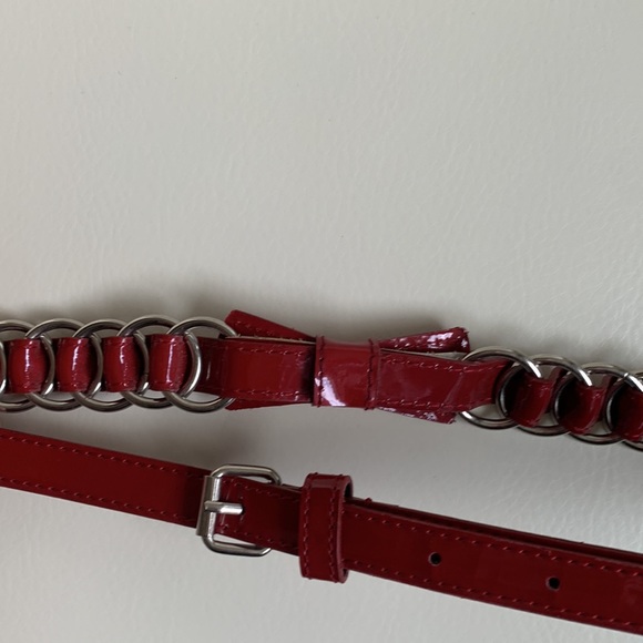 Vintage Red Patent Belt with Bow and Silver Hardware - Picture 5 of 5